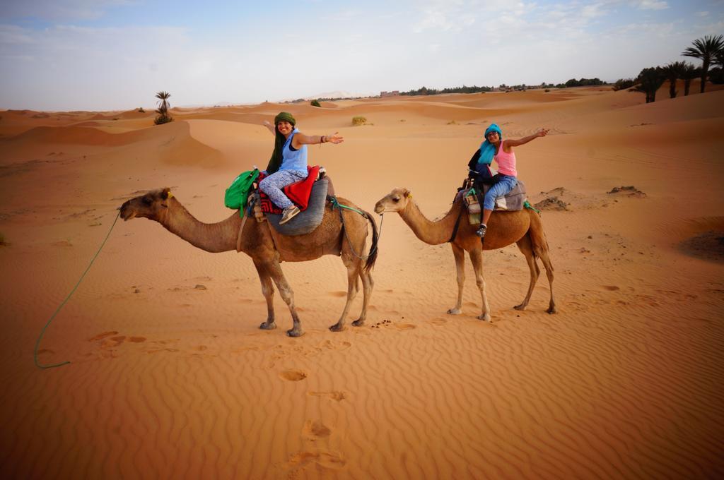 Sahara Camel Tours Camp 호텔 메르주가 외부 사진